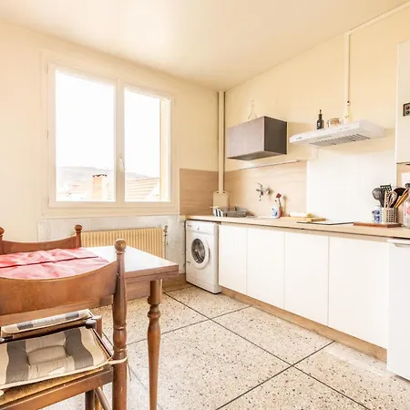 Daire Cosy T1 Lavoisier Equipee Avec Balcon Cl-fd